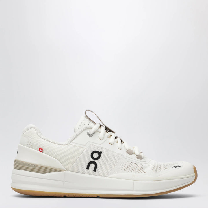 On - THE ROGER Pro tennis shoes in recycled polyester, ivory