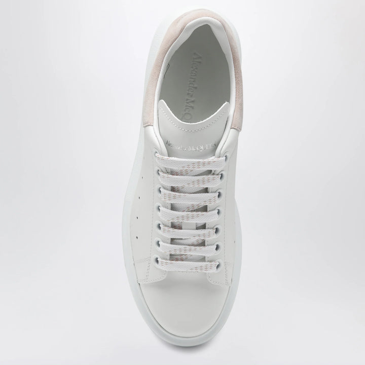 Alexander McQueen - Oversized Sneakers in white/patchouli