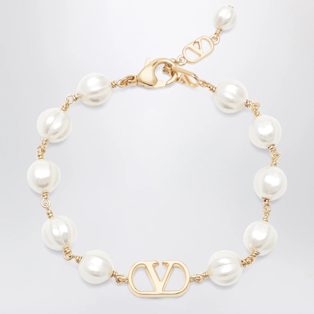 Valentino Garavani - VLogo Signature bracelet in metal and pearls, gold/cream