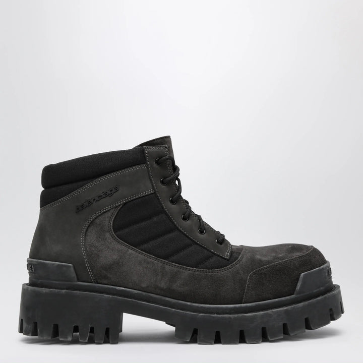 Balenciaga - Combat Strike low lace-up suede boots brown/black Brand Apparel &amp; Accessories > Shoes 40 IT