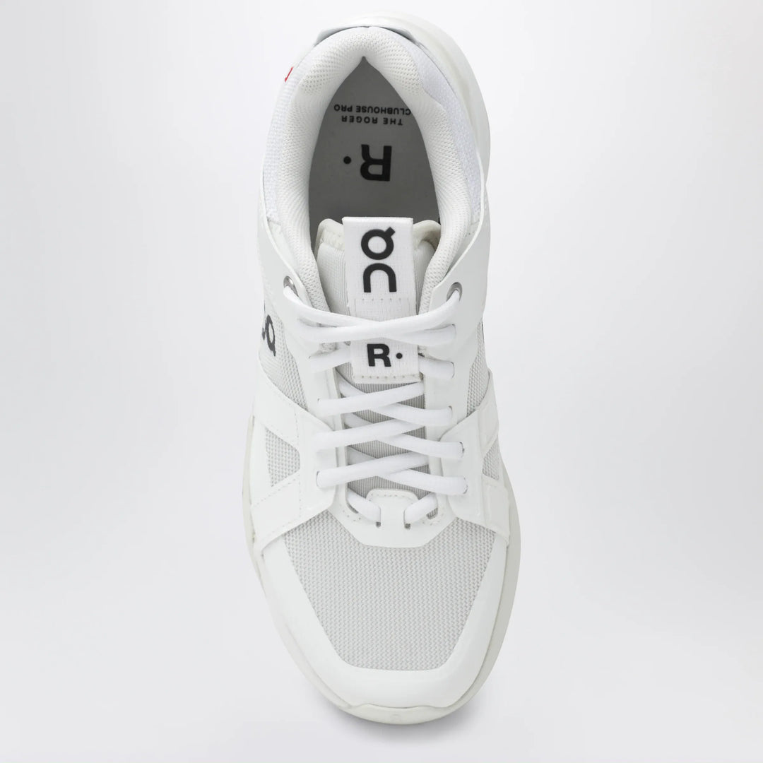 On - The Roger Clubhouse Pro tennis shoes in white/ice Brand